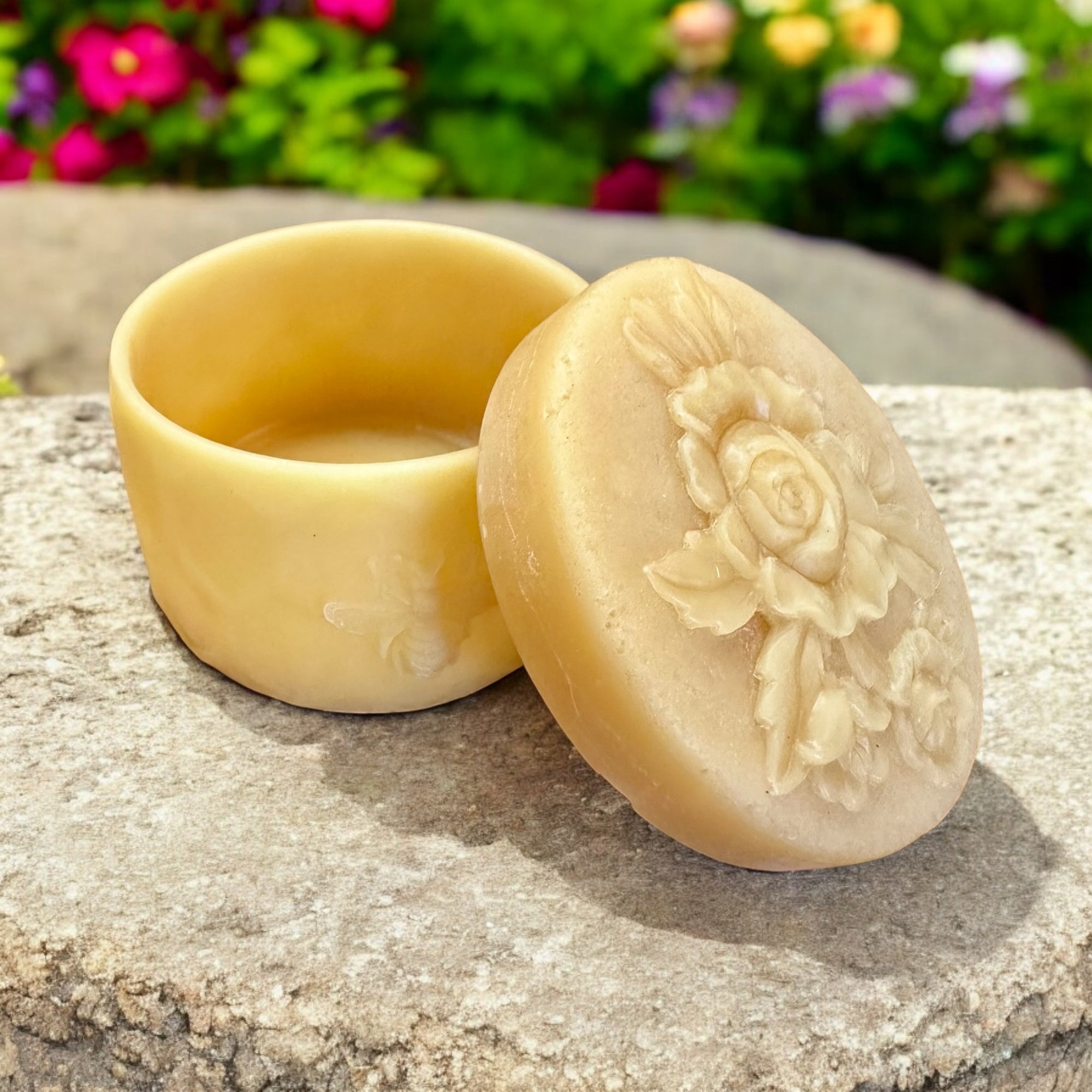 Small Beeswax Bowl with Lid